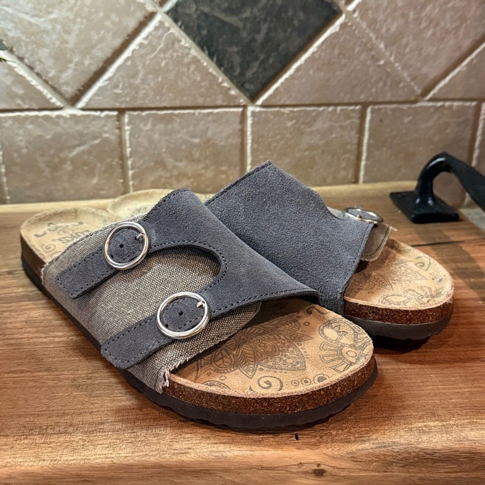 Muk Luks Women's Gray Suede Slide Sandals with Buckle Straps - 9